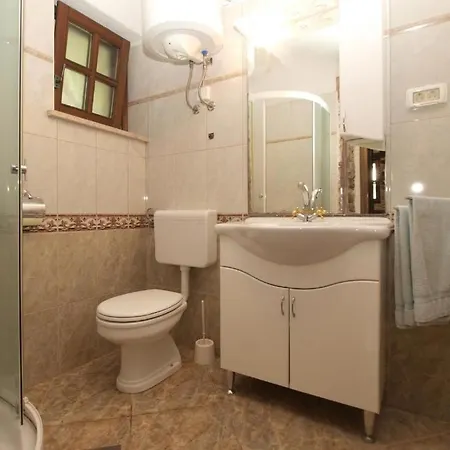 Mirjana Guest house *