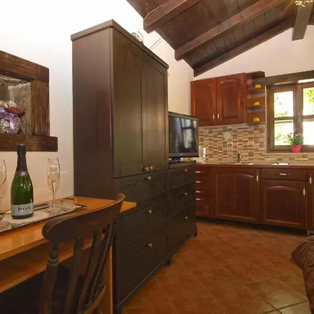 Mirjana Guest house *