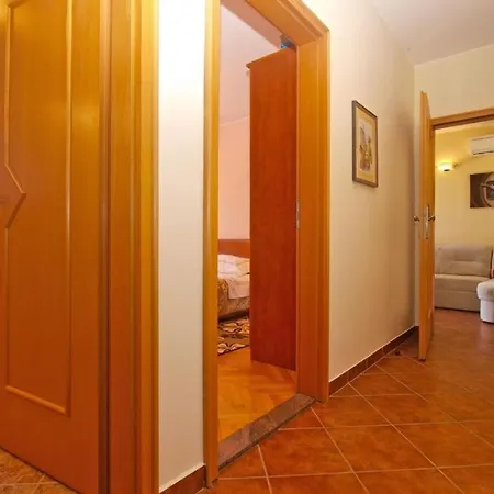 Mirjana Guest house *